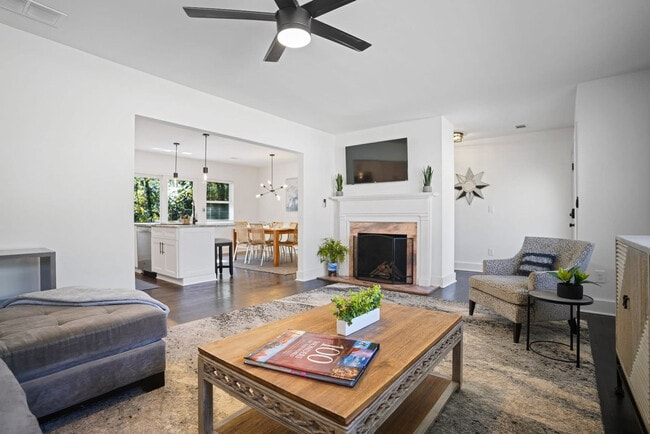 Foto del edificio - 2234 Edgemore Dr SE