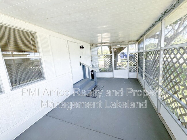 Foto del edificio - 753 W Main St