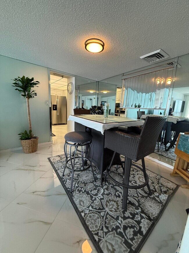 Foto del edificio - 200 Ocean Trail Way
