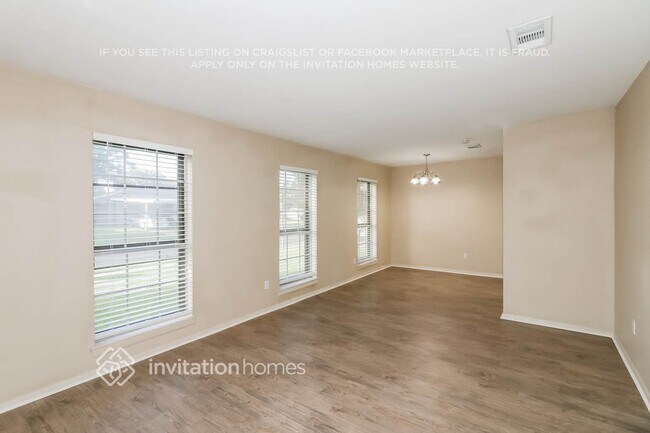 Foto del edificio - 745 Academy Ln