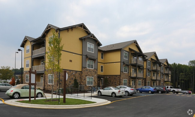 Building Photo - The Waverly