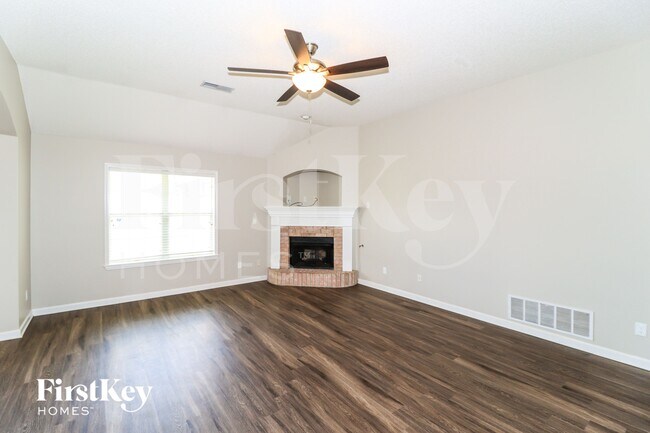 Foto del edificio - 4980 Rivercrest Ln