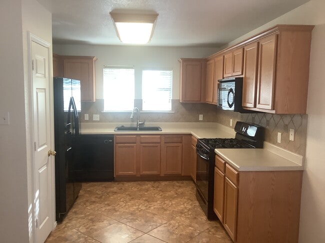 Building Photo - 1805 Lost Maples Loop