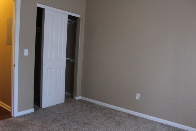 Foto del edificio - Littleton 2 br/2 ba Condo in Mountain Gate III!