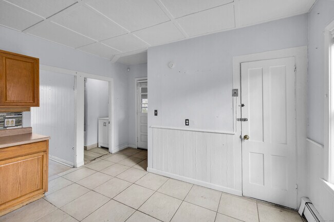 Foto del edificio - 223 Lawlor St