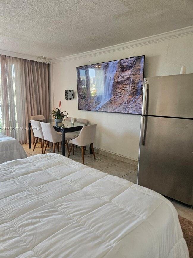 Building Photo - 19201 Collins Ave