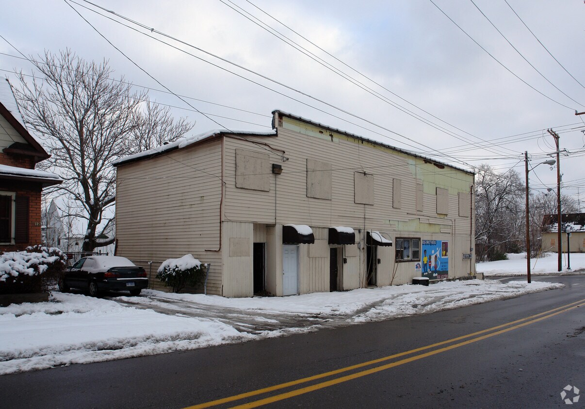 Building Photo - 1024 W 3rd Ave