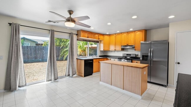 Building Photo - 1623 Oneel Dr