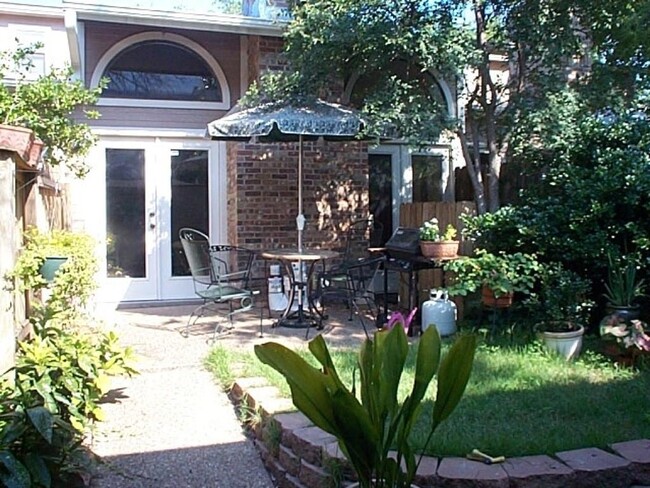 Building Photo - 3601 Lawton Ave