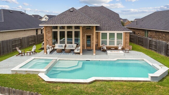 Foto del edificio - 1939 Village Orchard Ln