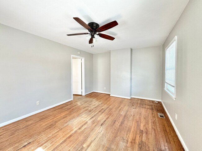 Foto del edificio - 1006 East Side Dr