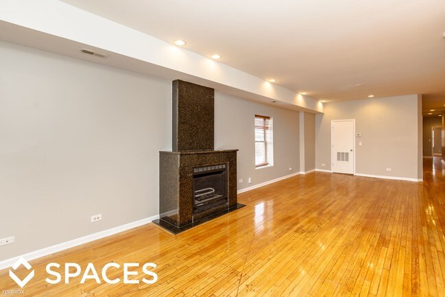 Foto del edificio - 1307 N Clybourn Ave