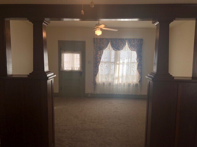 Foto del edificio - 2 bedroom, 1.5 bath home with off street p...