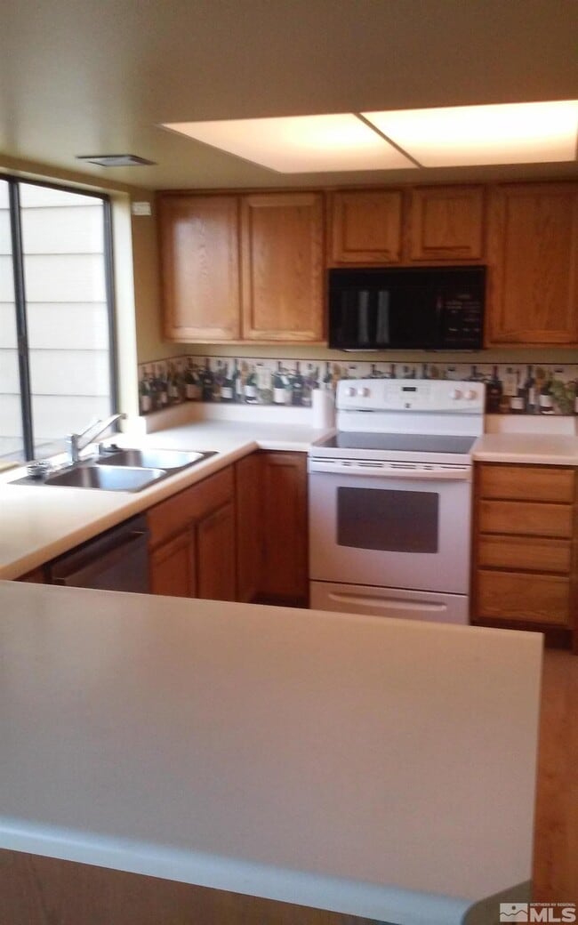 Building Photo - 1445 Foster Dr
