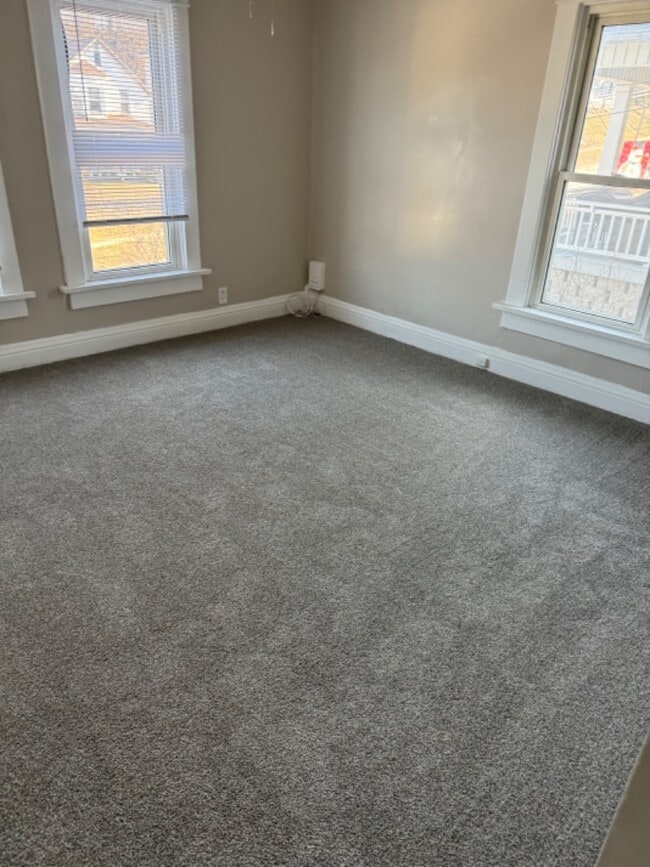 Building Photo - Charming 3-Bedroom Home with Modern Upgrad...