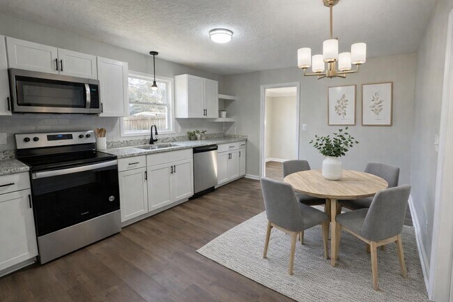 Foto del edificio - 5303 Birch Rd