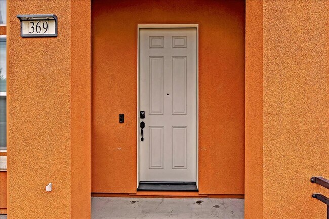 Building Photo - 369 Esfahan Ct