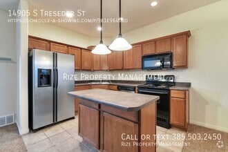 Building Photo - 14905 Treseder St