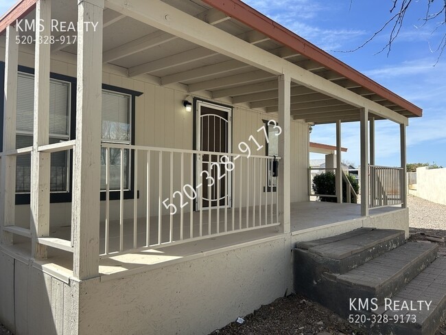 Building Photo - 3 Beds / 2 Bath - OWNER / AGENT