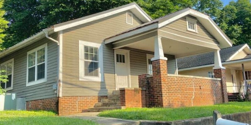 Primary Photo - 701 N. Selvidge