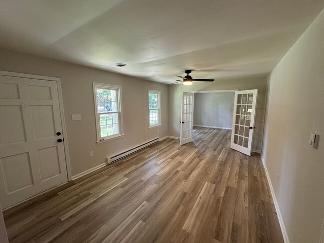 Building Photo - Completely updated brick ranch Winterpock ...