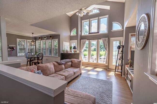 Foto del edificio - 2 br, 2 bath House - 3638 Farmington Place