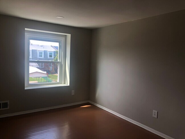Foto del edificio - 3 bedroom 2 full bathroom in Baltimore County