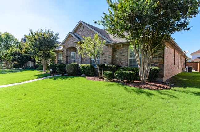 Building Photo - 4429 Burnhill Dr
