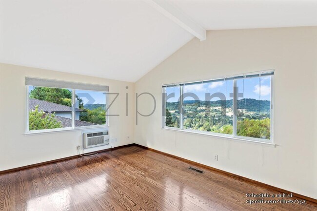 Foto del edificio - 107 Warfield Dr