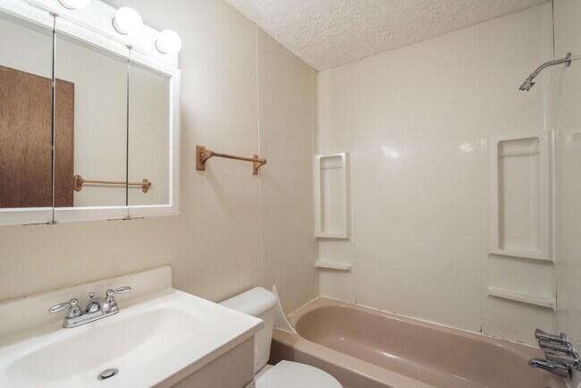 Foto del edificio - 1796 N 4th St