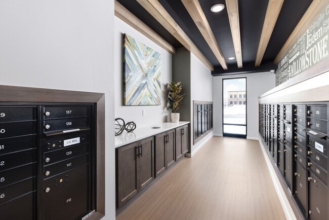 Interior Photo - Kipling