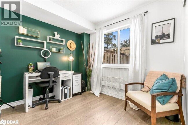 Photo du bâtiment - 53 Ferndale Dr S