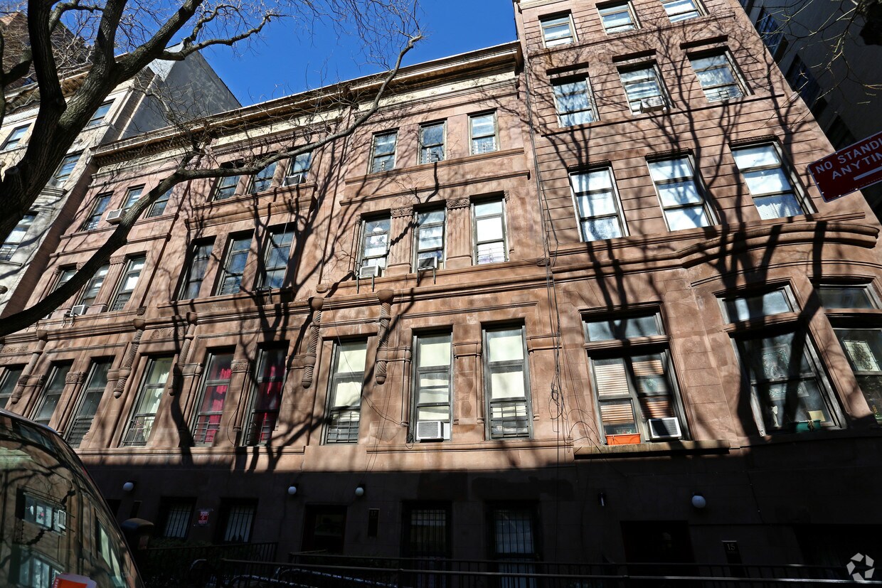 Building Photo - 17 W 90th St