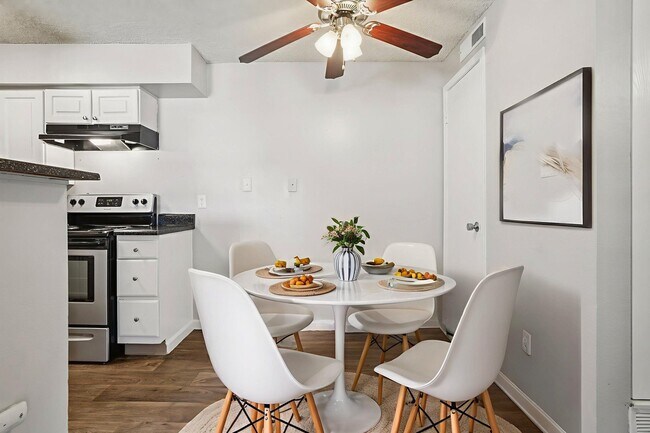 Foto del edificio - Windmill Apartments