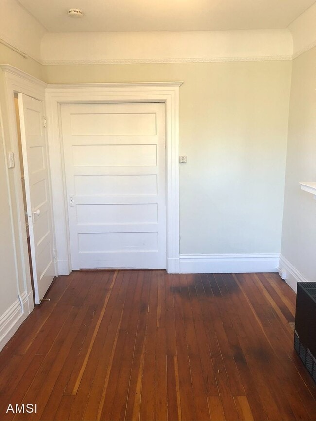 Building Photo - 2 br, 1 bath House - 2843 A Harrison Street