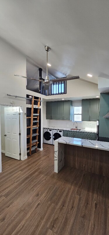 Foto del edificio - 6611 Winnetka Ave
