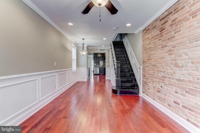 Building Photo - 801 S Robinson St