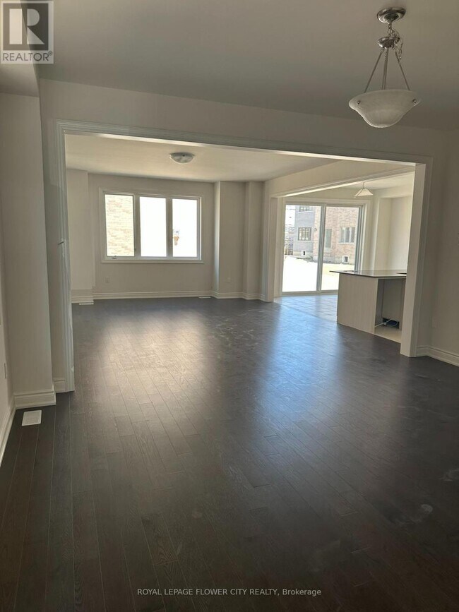 Photo du bâtiment - 7 Ann McKee St