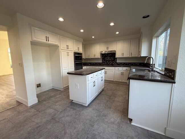 Foto del edificio - Beautiful Home for Rent in San Ramon