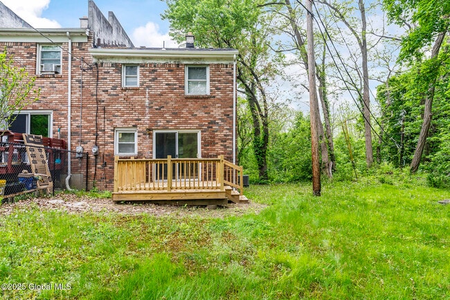 Building Photo - 98 Mt Hope Dr