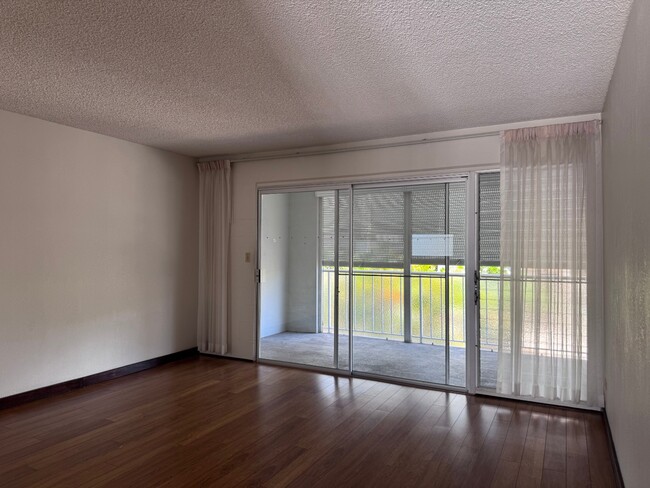 Building Photo - 1 Bed/1 Bath/1 Parking - Makiki area, clos...