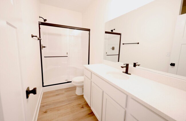 Building Photo - 516 Briarbrook Ln
