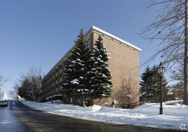 Building Photo - Washington House Apartments