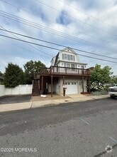 Building Photo - 66 Sea Drift Ave
