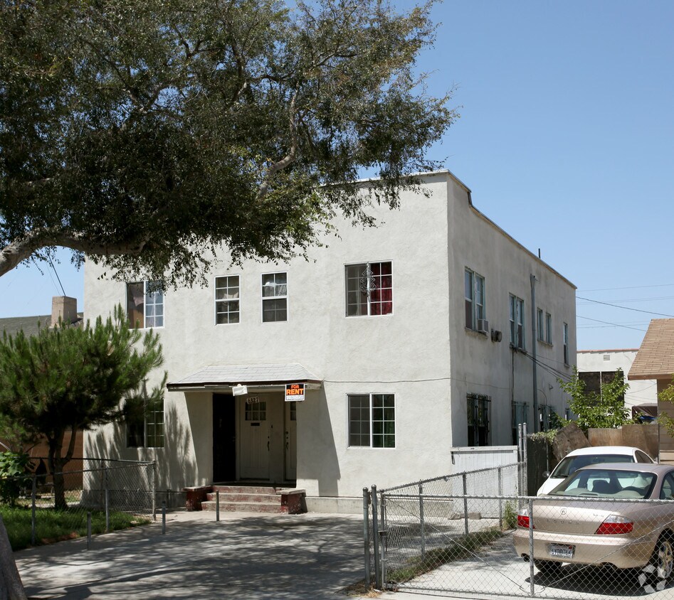 Primary Photo - 6327 Malabar St