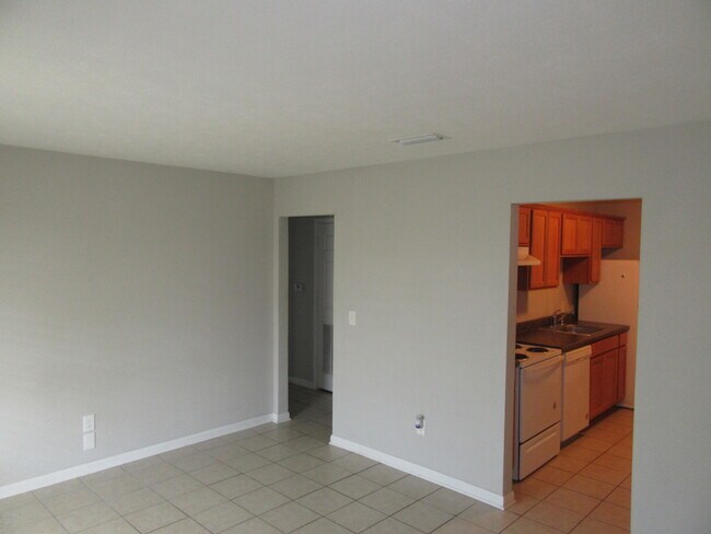 Building Photo - 1419 Florida Ave