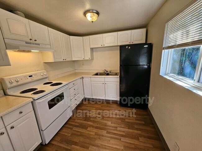 Foto del edificio - 4553 NE 105th Ave