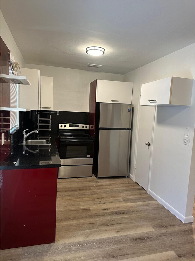 Building Photo - 2222 Jackson St