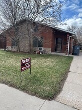 Building Photo - 2615-2617 E 17th St