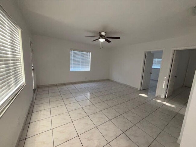 Foto del edificio - 497 NW 40 Ct Oakland Park, FL 33309